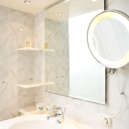 Enenhoog-strandlaeufer Apartmán *